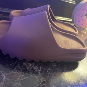 Women yeezy slides